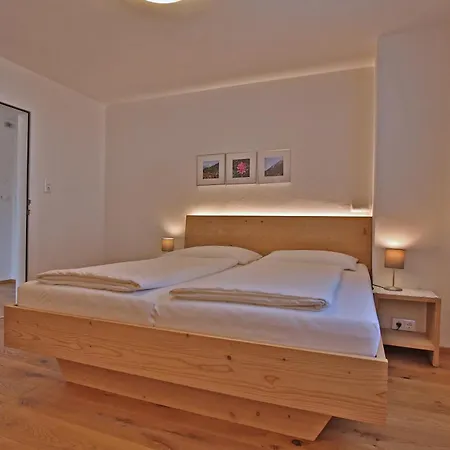 蒂罗尔阿尔卑霍夫公寓酒店 *